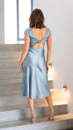 Pineda שמלת סאטן קייצית באורך מידי