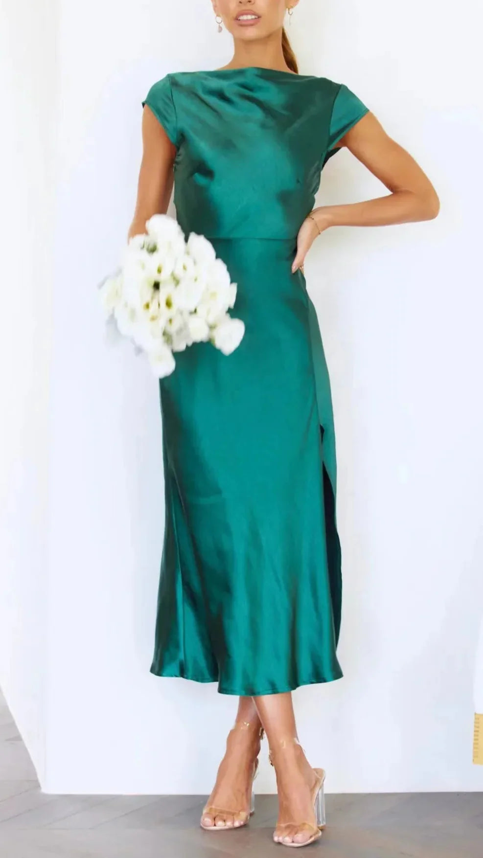 Pineda שמלת סאטן קייצית באורך מידי