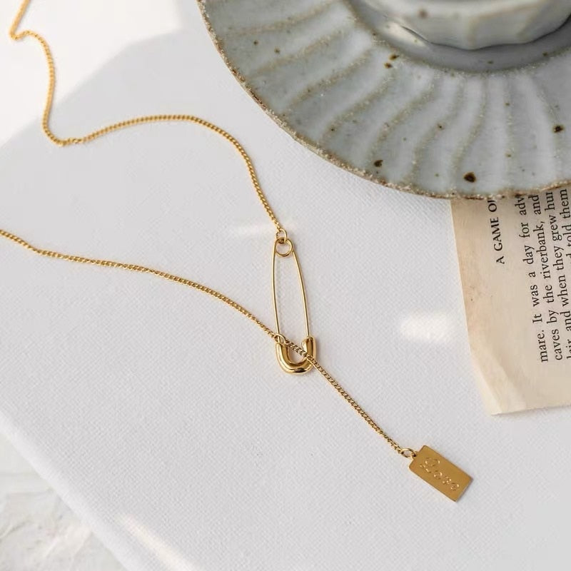 Carda שרשרת צ'וקר בצבע זהב